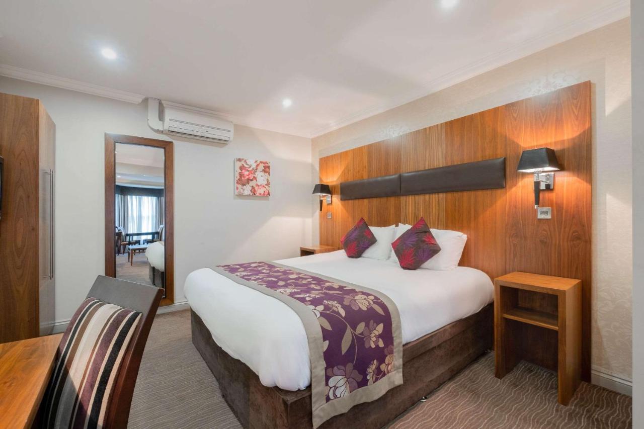 Ramada By Wyndham Cheltenham Golden Valley Ngoại thất bức ảnh