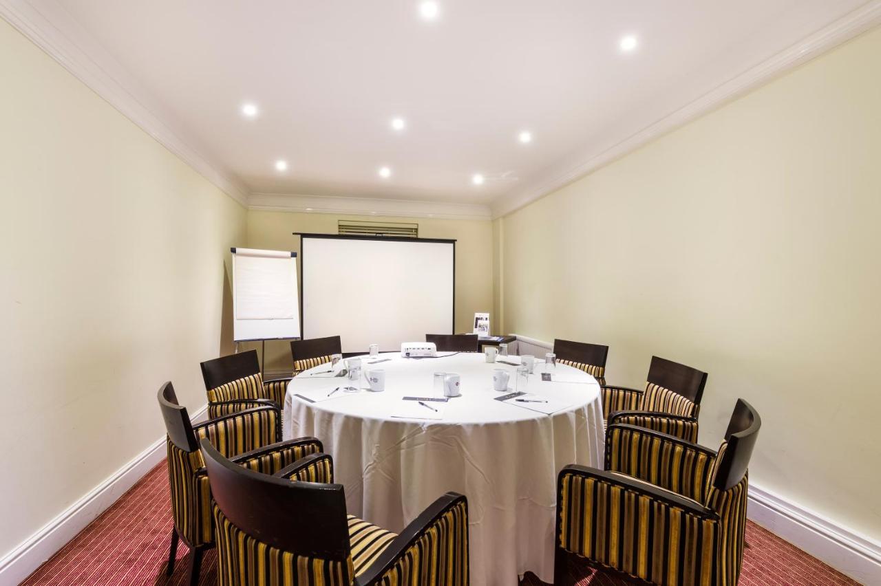 Ramada By Wyndham Cheltenham Golden Valley Ngoại thất bức ảnh