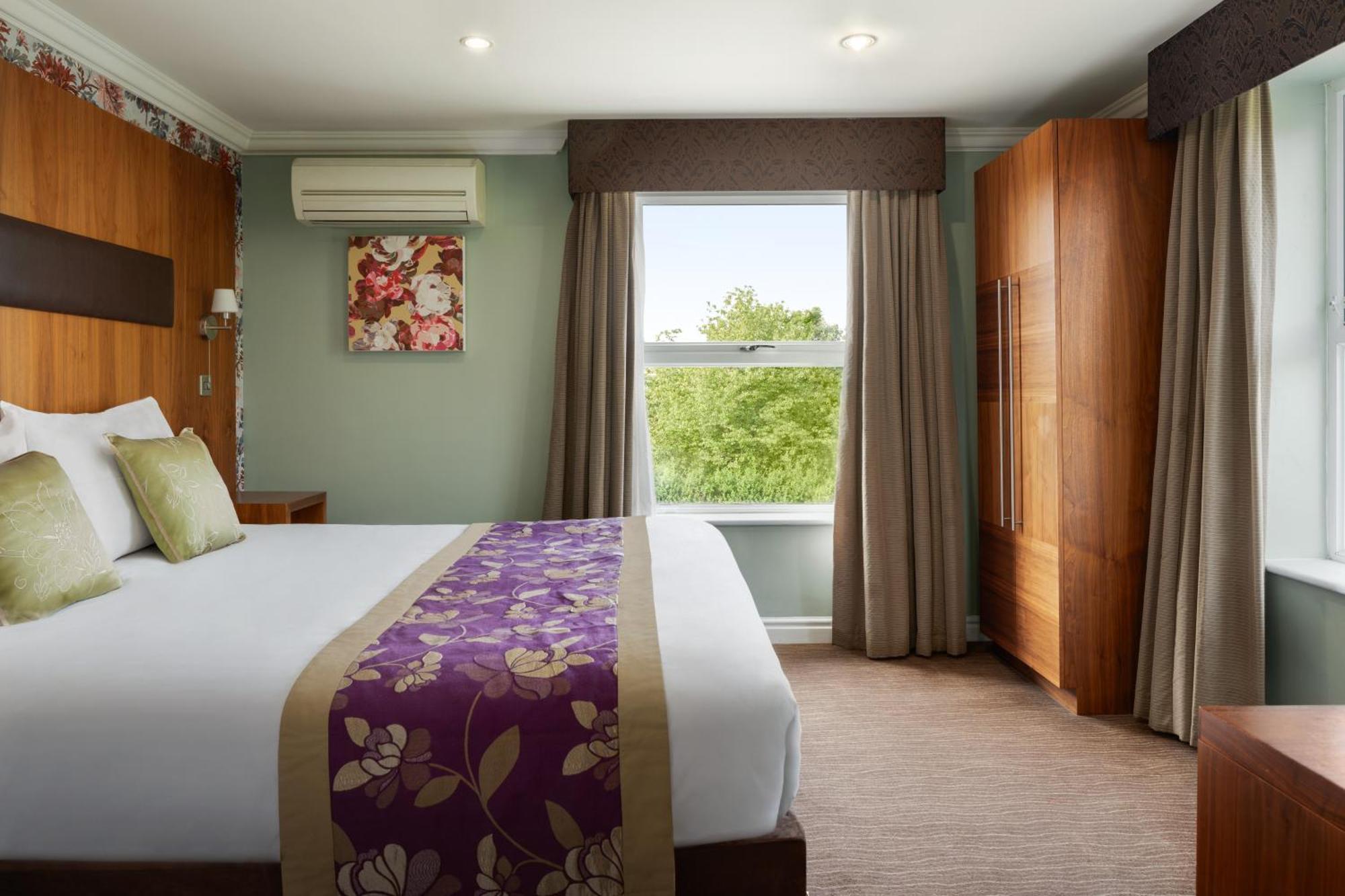 Ramada By Wyndham Cheltenham Golden Valley Ngoại thất bức ảnh