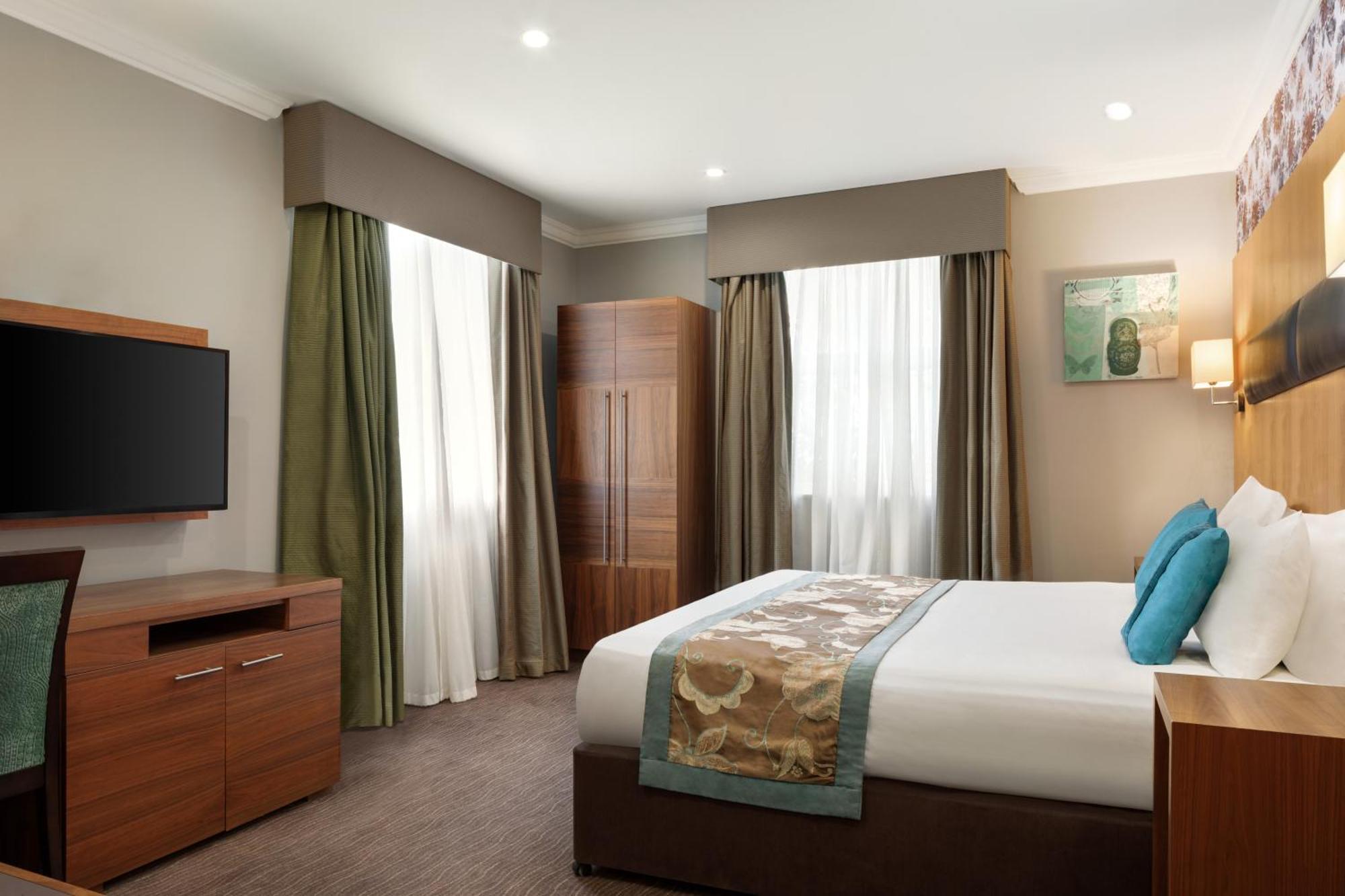 Ramada By Wyndham Cheltenham Golden Valley Ngoại thất bức ảnh