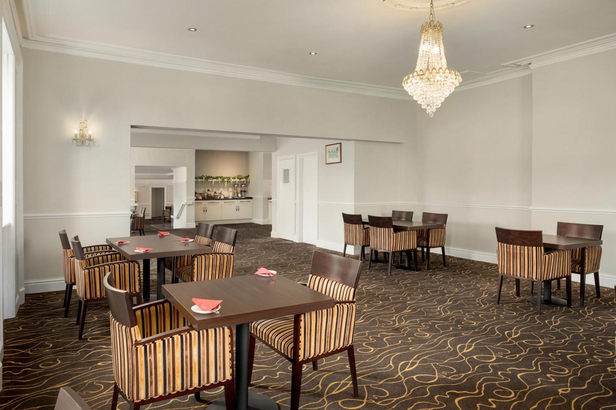 Ramada By Wyndham Cheltenham Golden Valley Ngoại thất bức ảnh
