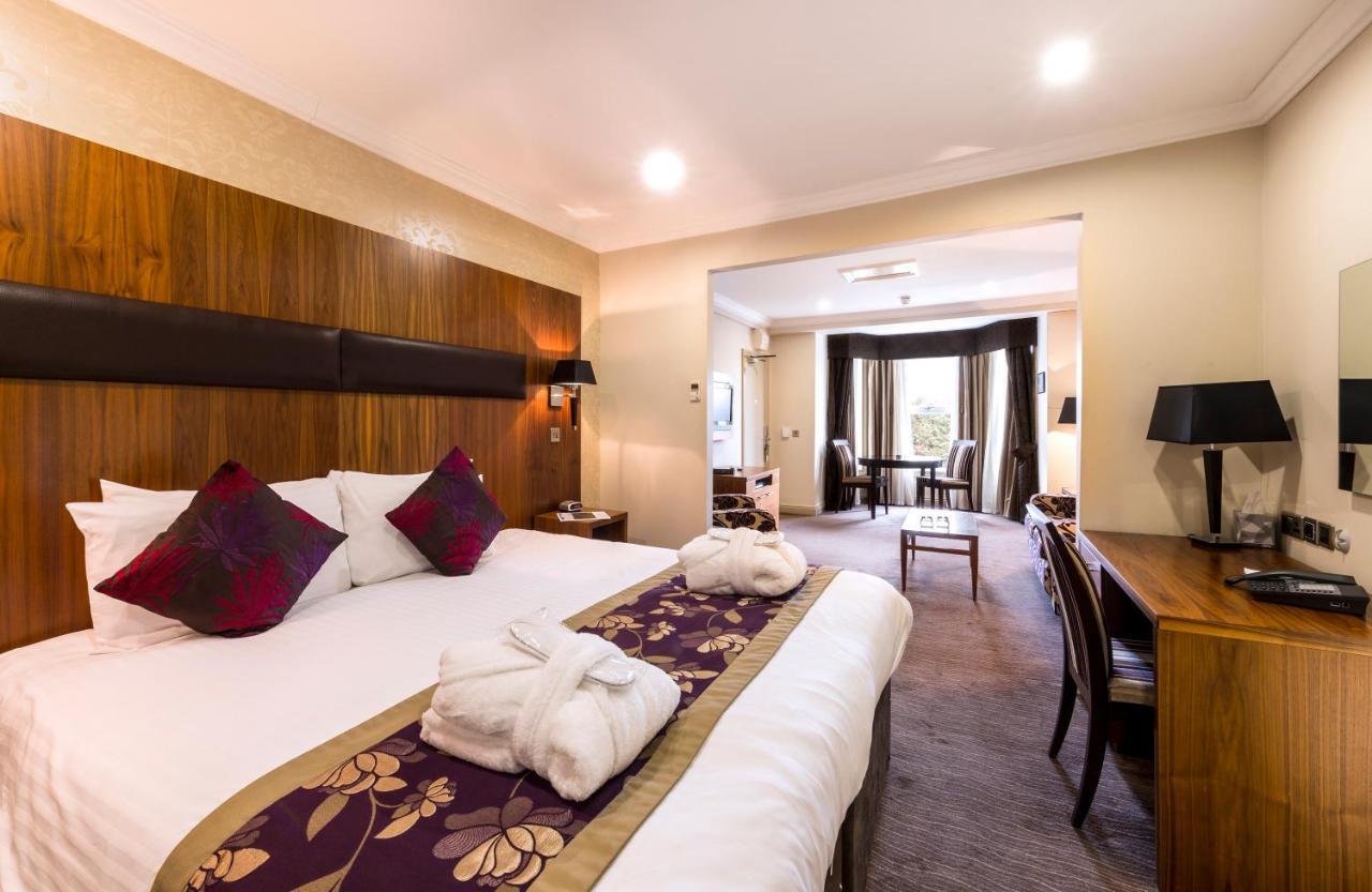 Ramada By Wyndham Cheltenham Golden Valley Ngoại thất bức ảnh